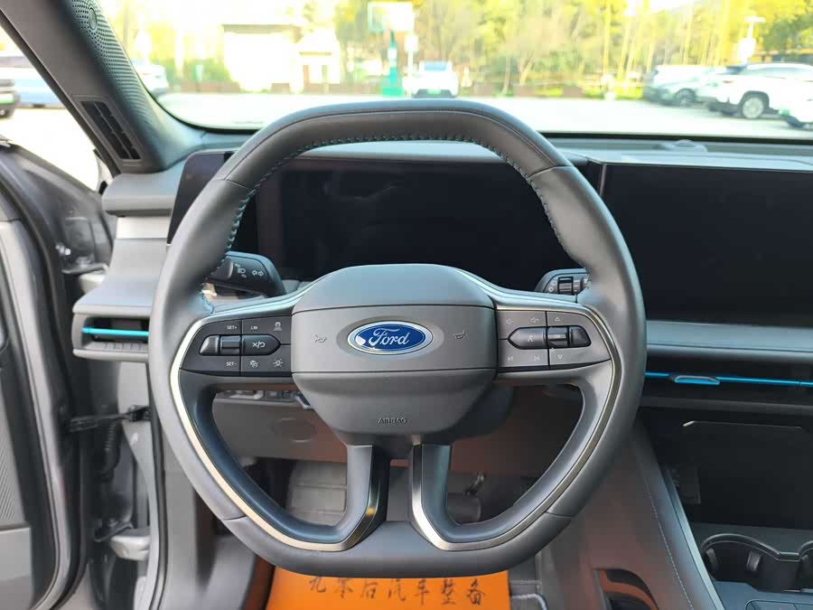 Ford Edge 2024 car image #11