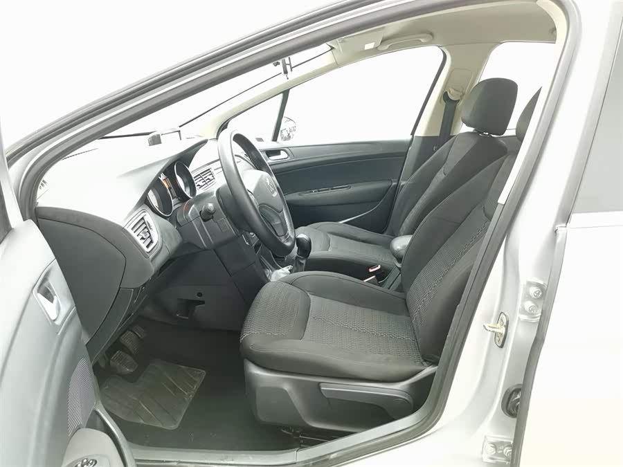 Peugeot 308 2014 car image #11