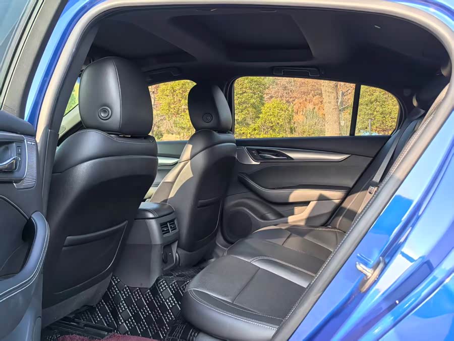 2021 car image #11