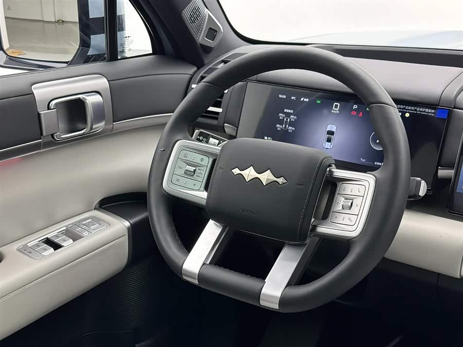 FangChengBao Tiger 7 2025 car image #11