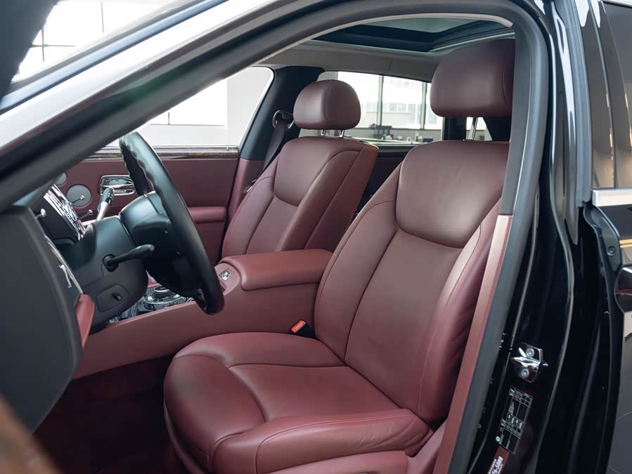 Rolls-Royce Ghost 2016 car image #11