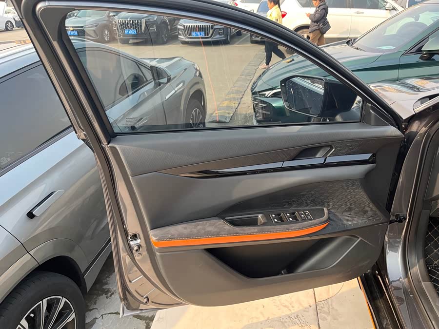 Changan UNI-V 2022 car image #11