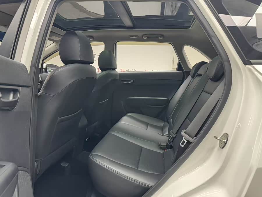 Kia Stonic 2017 #11 Kia Stonic 2017 car image #11