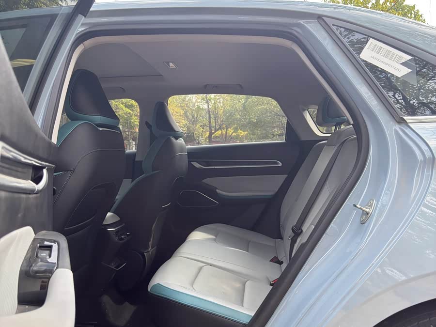 GEELY Emgrand 2023 car image #11