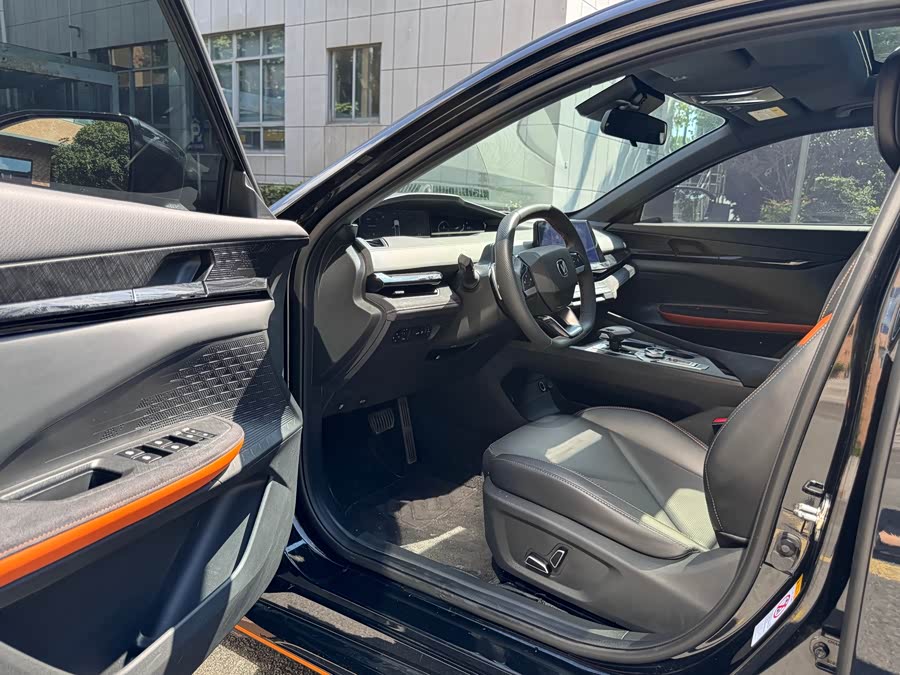 Changan UNI-V 2022 car image #11
