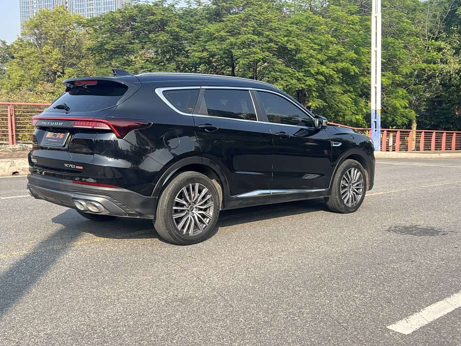 Jetour X70 PLUS 2023 car image #11