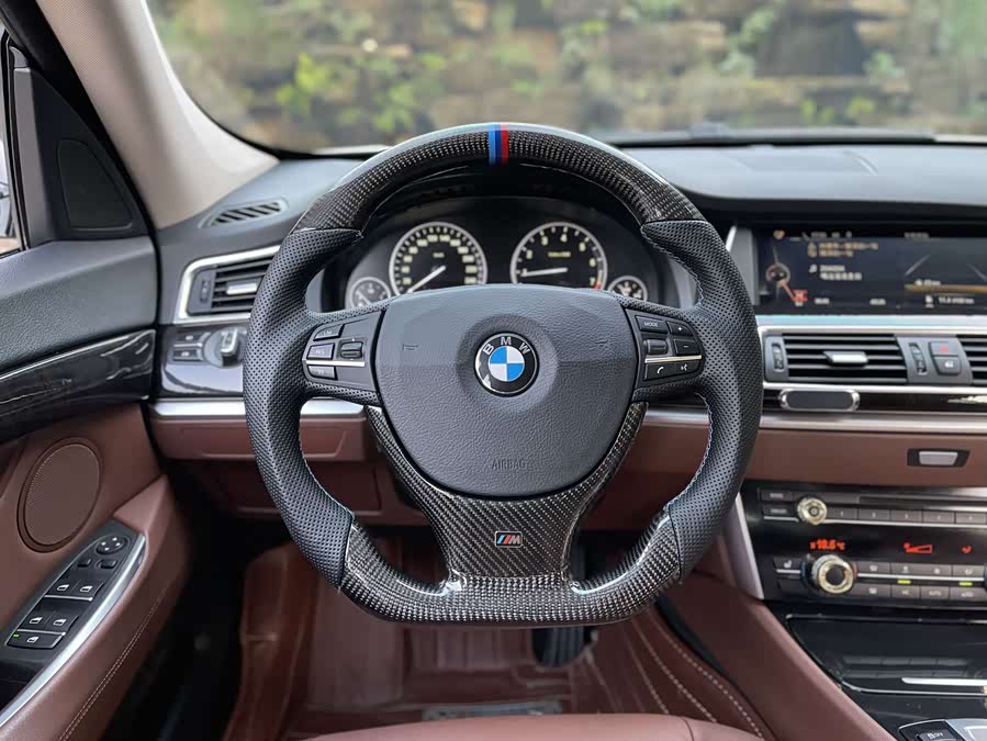 BMW 5 Series GT 2016 صورة سيارة #11