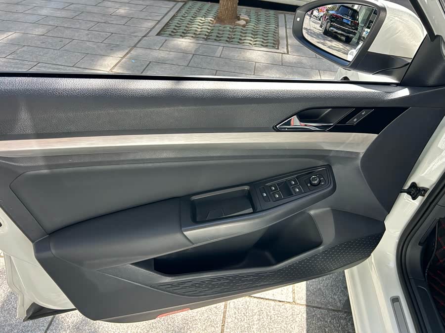 Volkswagen Bora 2021 car image #11