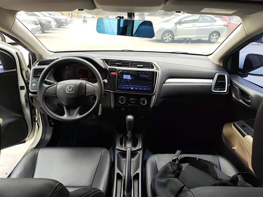 Honda Greiz 2018 car image #11