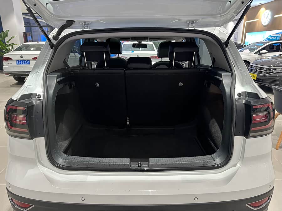 Volkswagen Tacqua 2022 car image #11