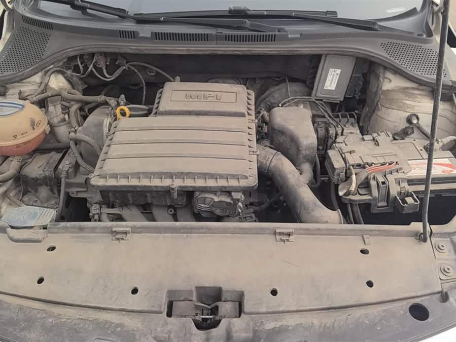 Skoda Rapid 2018 car image #11