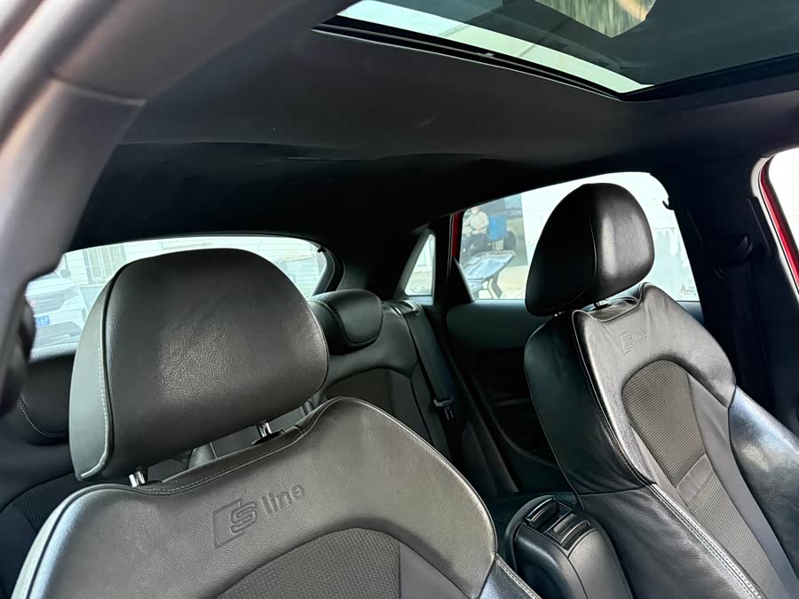 Audi A1 2017 car image #11