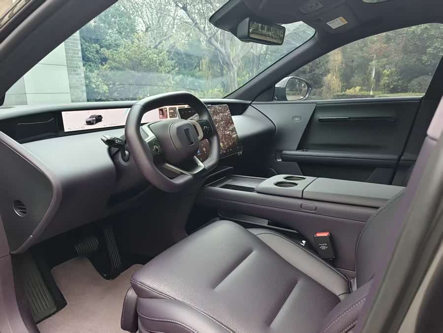 阿维塔 阿维塔06 2025 汽车图片 #11