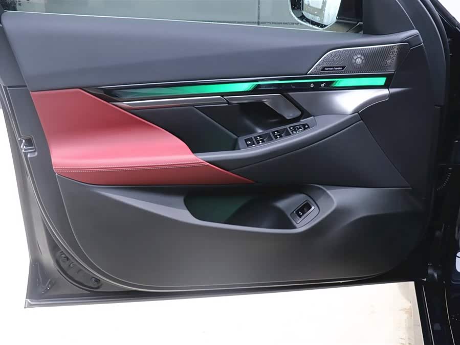 BMW 5 Series 2025 car image #11