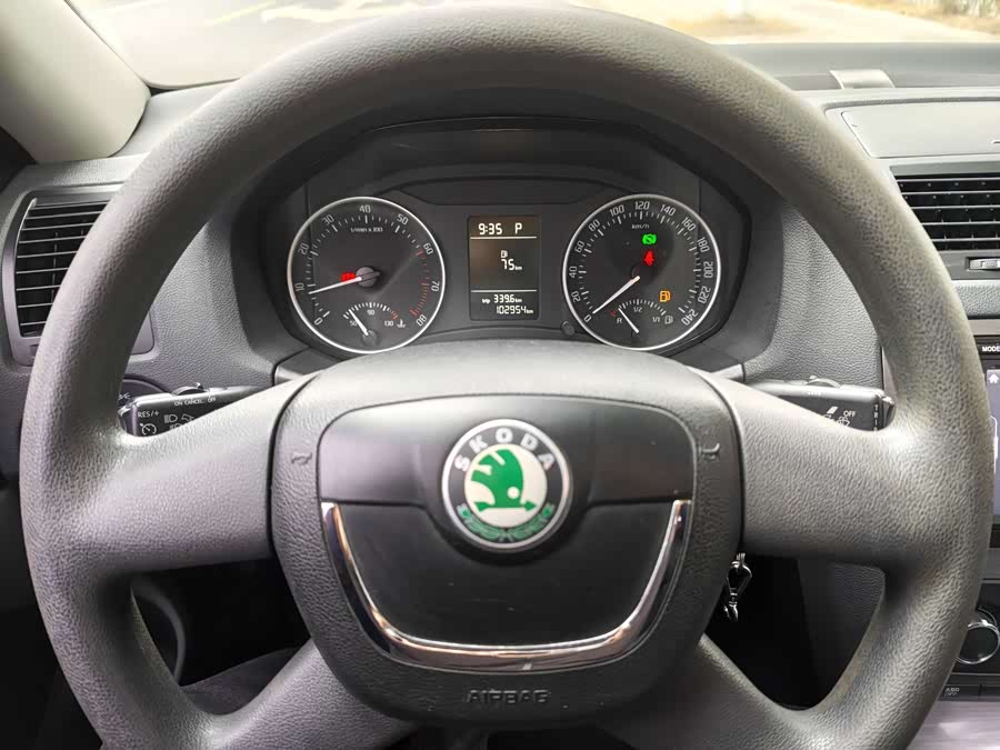Skoda Octavia 2013 #11 Skoda Octavia 2013 car image #11