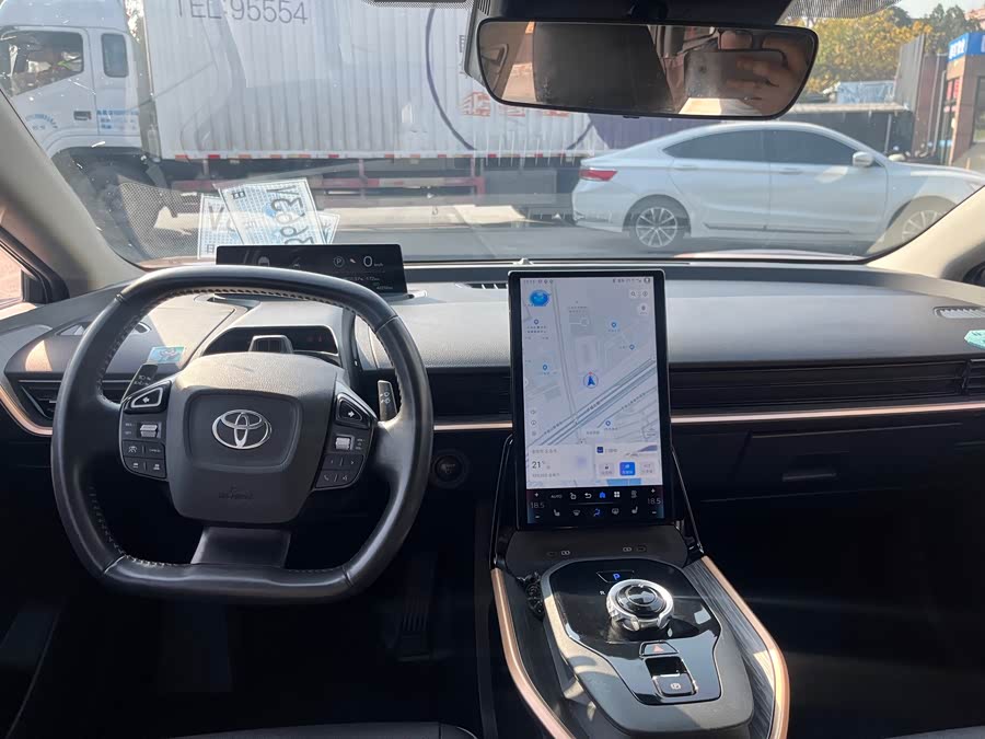 Toyota bZ3 2023 صورة سيارة #11