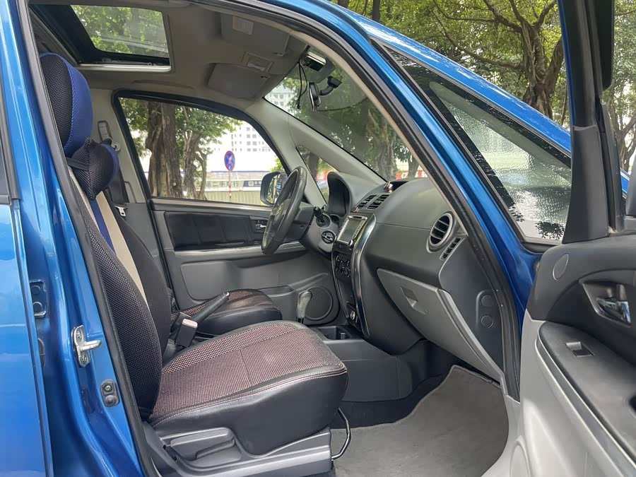 铃木 天语 SX4 2011 汽车图片 #11