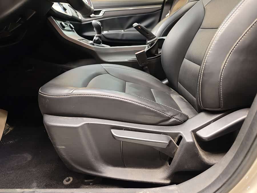 GEELY 2017 car image #11