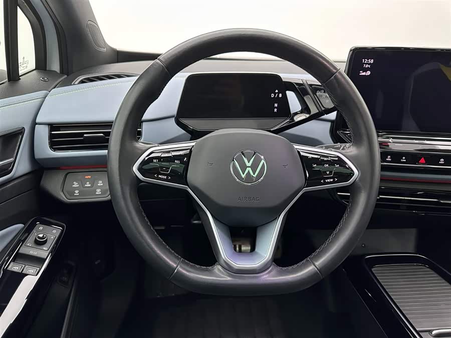 Volkswagen ID.4 X 2022 immagine di auto #11
