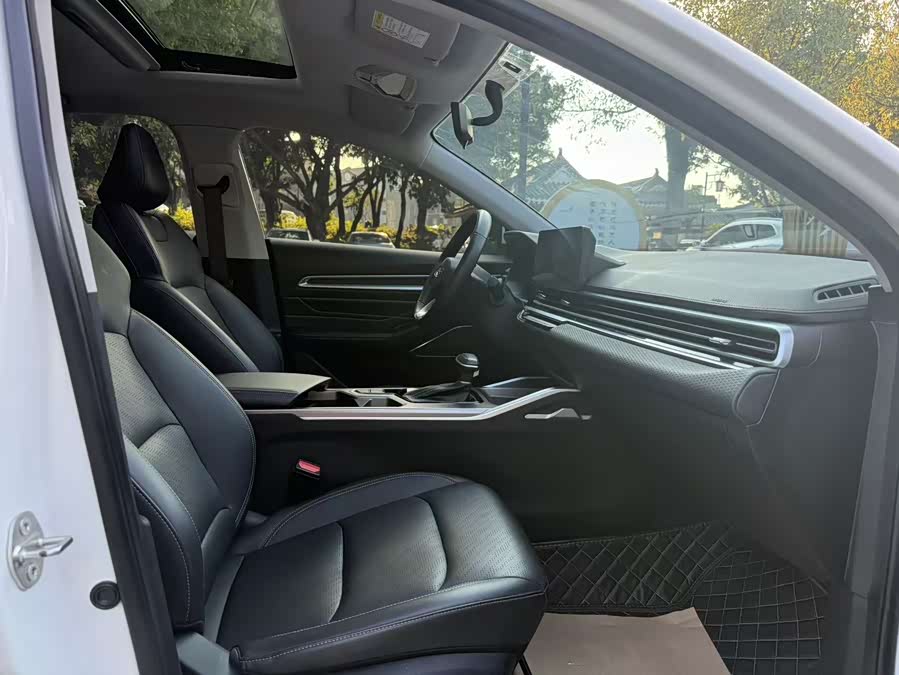 GEELY Emgrand 2021 #11 GEELY Emgrand 2021 car image #11
