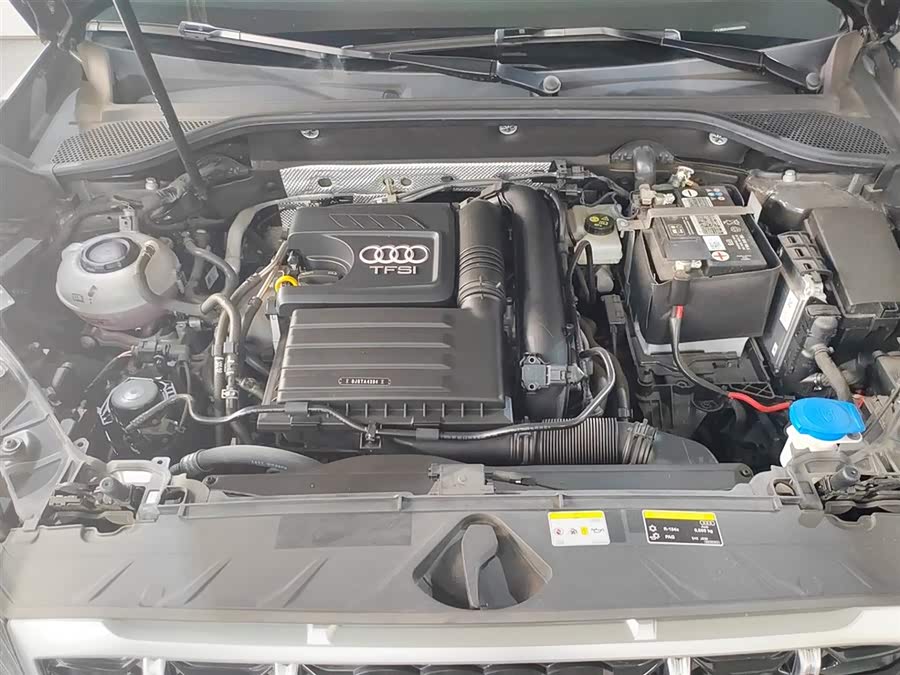 Audi Q2L 2021 car image #11