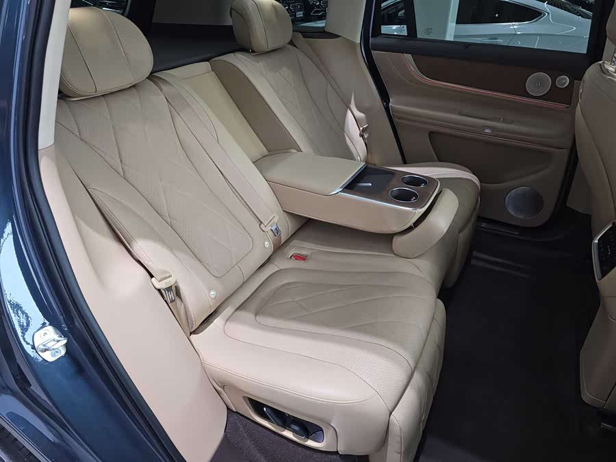 2024 car image #11
