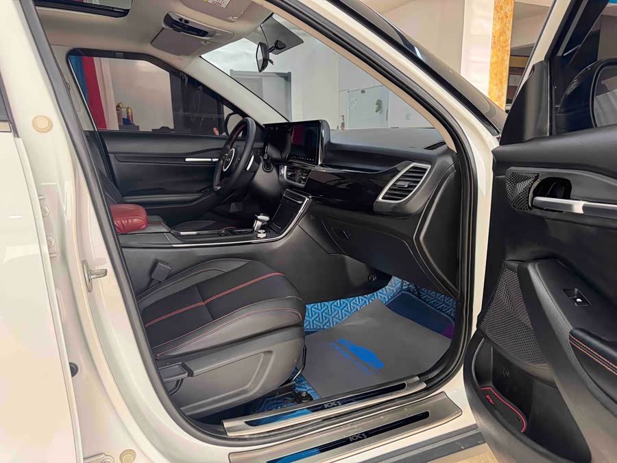 Kia Stonic 2021 image de voiture #11