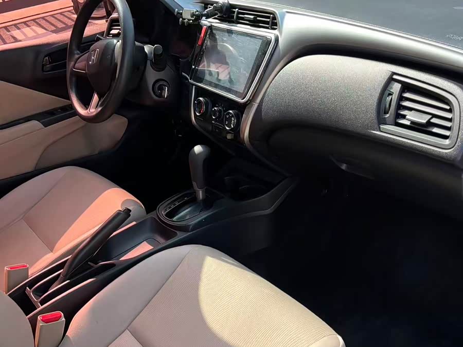 Honda City 2017 صورة سيارة #11