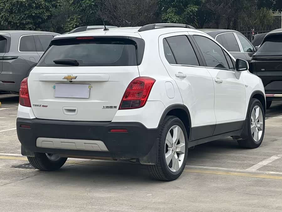 Chevrolet Tracker 2015 #11 Chevrolet Tracker 2015 car image #11