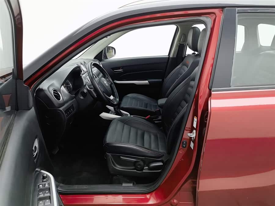 Suzuki Vitara 2017 car image #11