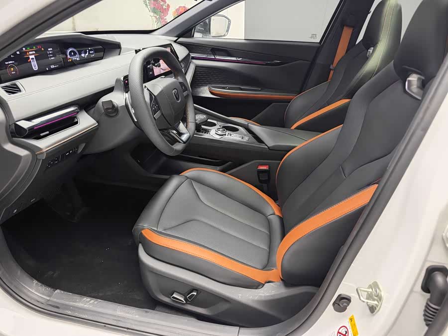 Changan UNI-V 2023 car image #11