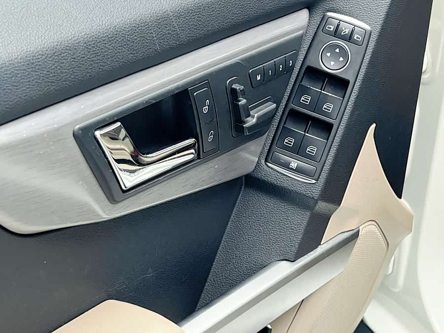 Mercedes-Benz GLK Class (Imported) 2011 #11 Mercedes-Benz GLK Class (Imported) 2011 car image #11