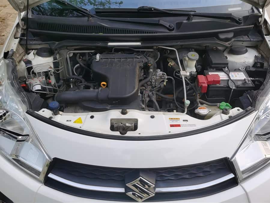 Suzuki 2014 car image #11