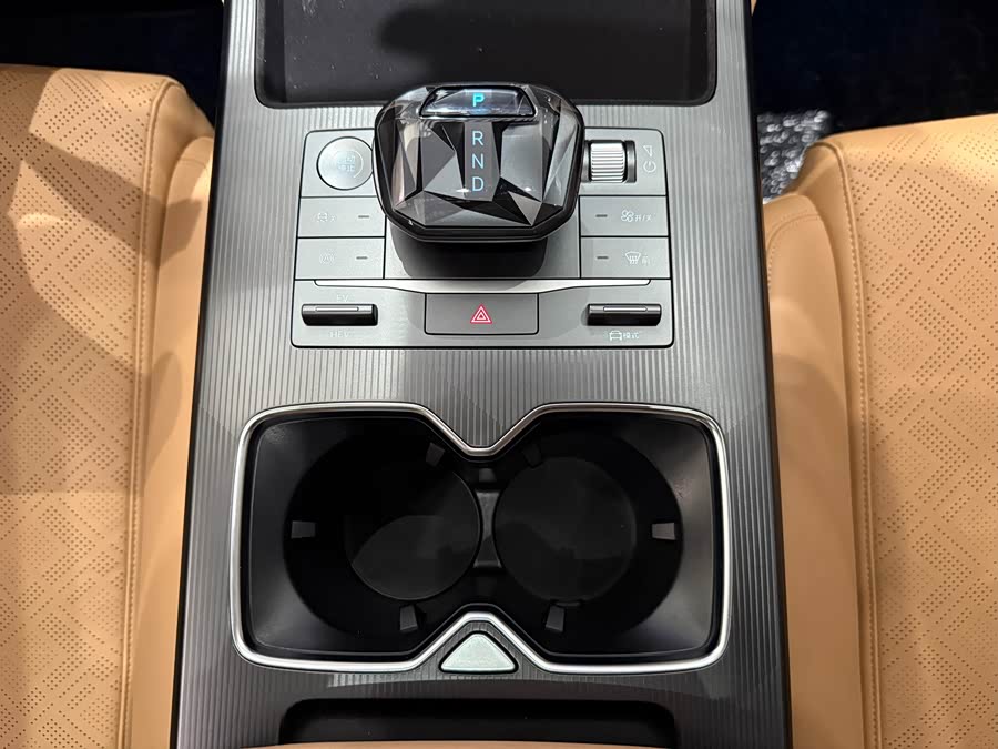 BYD SongL DM-i 2024 car image #11