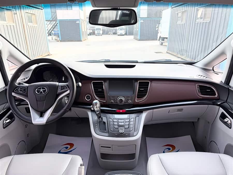 JAC 2018 #11 JAC 2018 car image #11