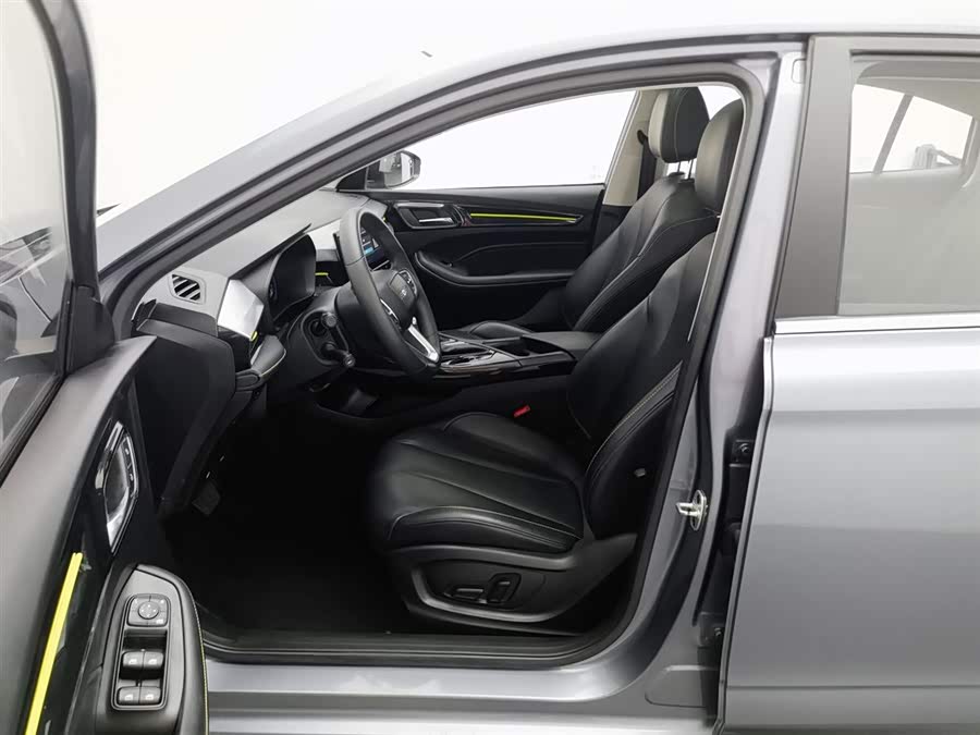 Roewe i5 2022 car image #11