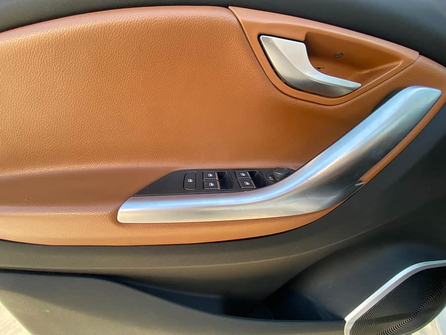 Soueast DX7 2016 car image #11