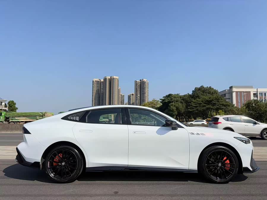Changan UNI-V 2023 car image #11