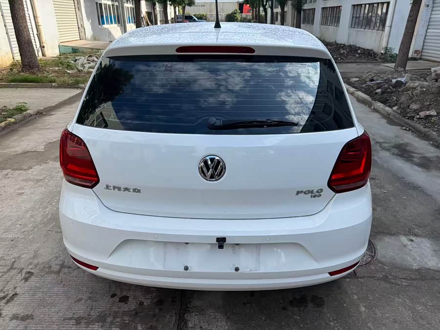 Volkswagen Polo 2018 car image #11