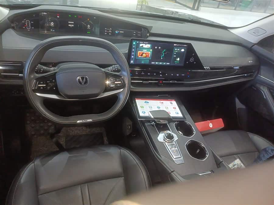 Changan UNI-K iDD 2023 car image #11