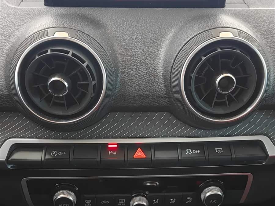 Audi Q2L 2021 imagem de carro #11