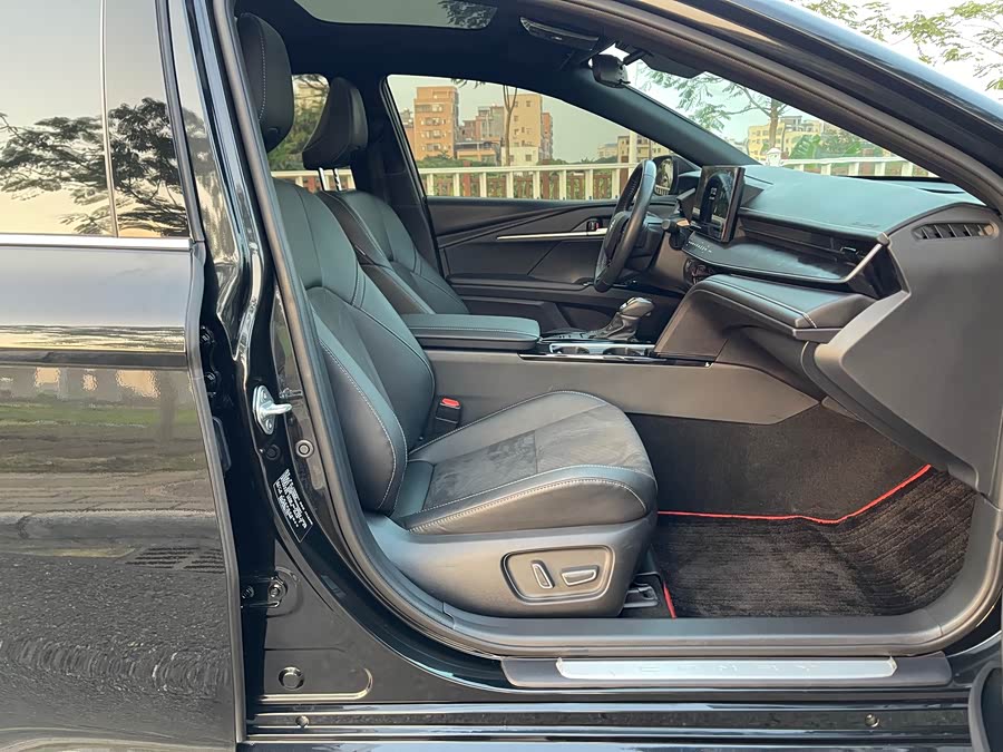 Toyota Camry 2024 immagine di auto #11