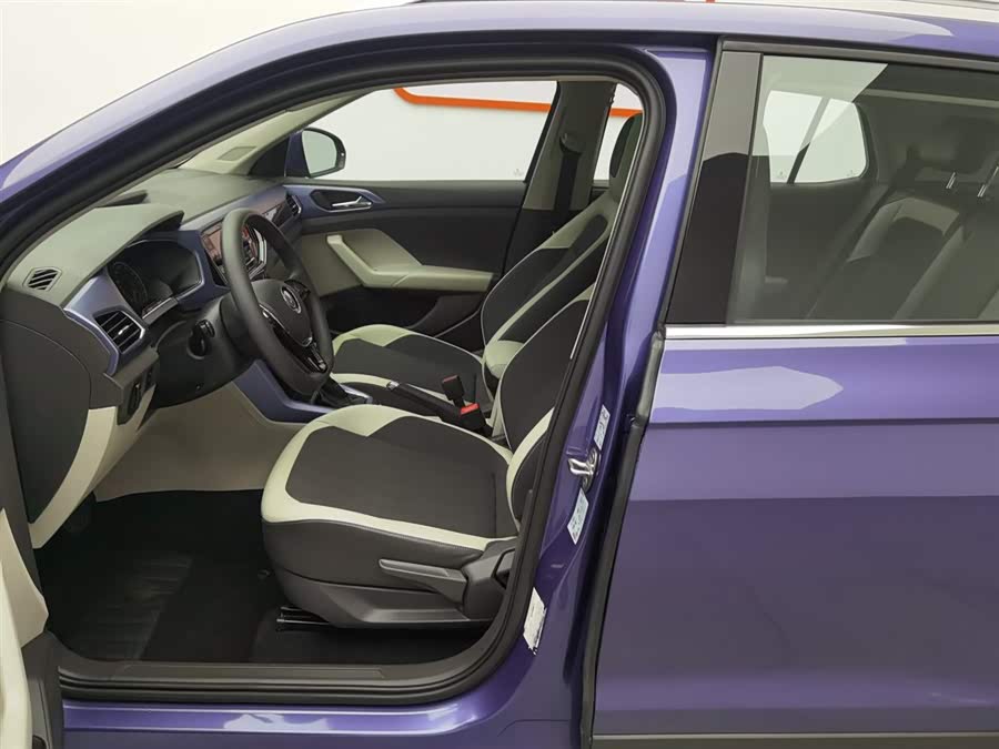Volkswagen T-Cross 2019 car image #11