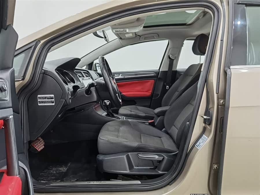 Volkswagen Golf 2016 car image #11