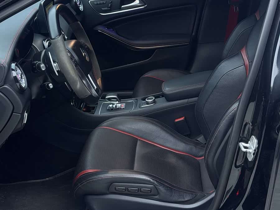 Mercedes-Benz GLA AMG 2015 صورة سيارة #11