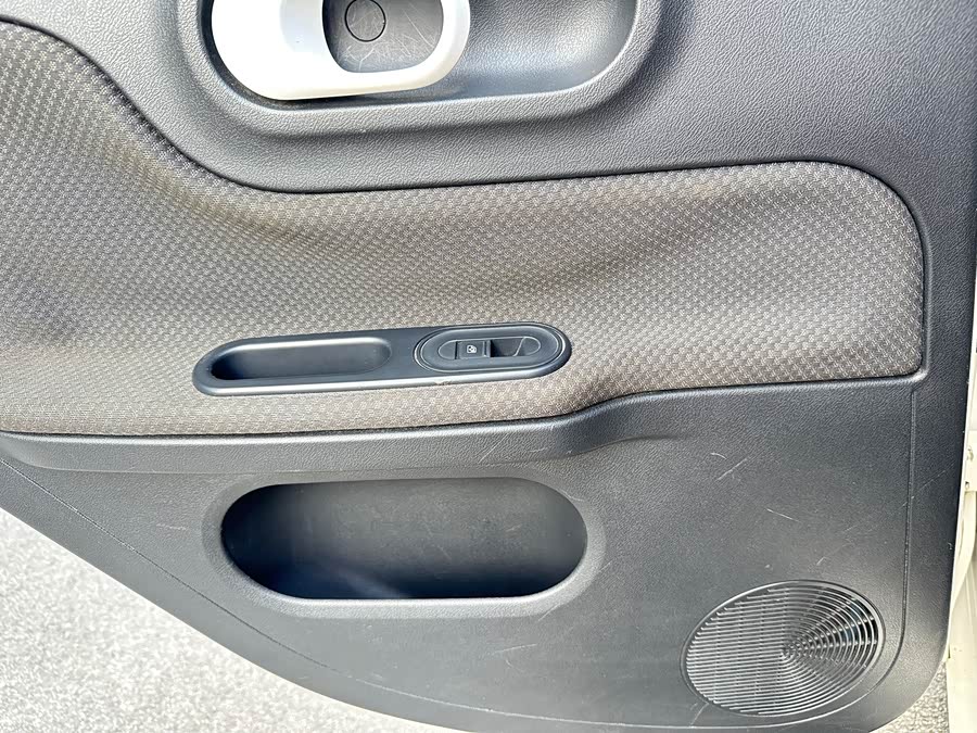 MG 3 2013 car image #11