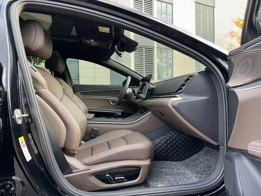 BYD Han 2023 car image #11