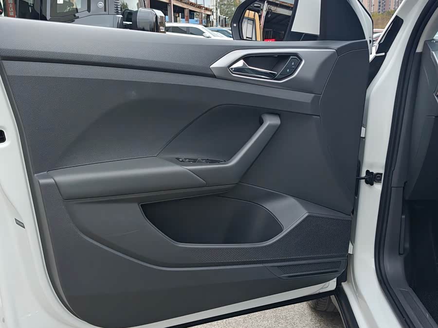 Volkswagen T-Cross 2021 #11 Volkswagen T-Cross 2021 car image #11