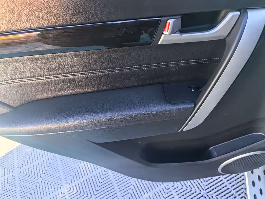 Chevrolet Captiva 2017 #11 Chevrolet Captiva 2017 car image #11