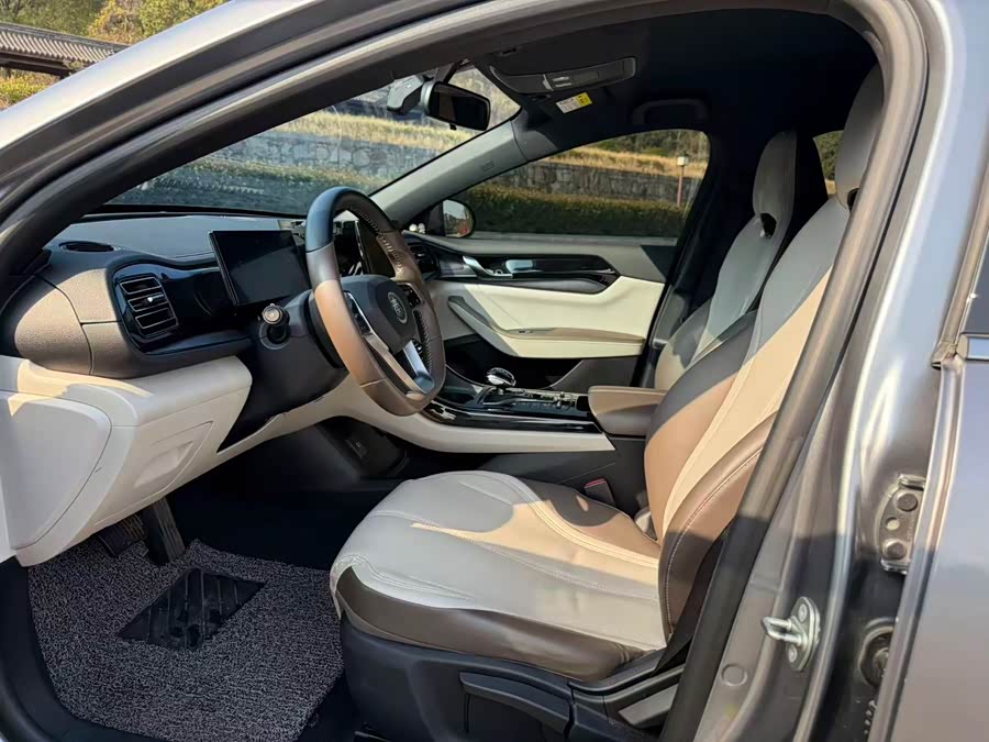 BYD Qin Plus 2023 صورة سيارة #11